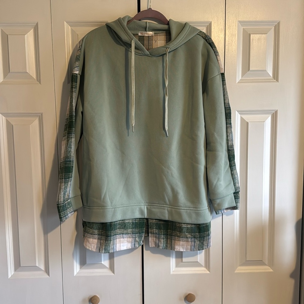 Sweatshirt